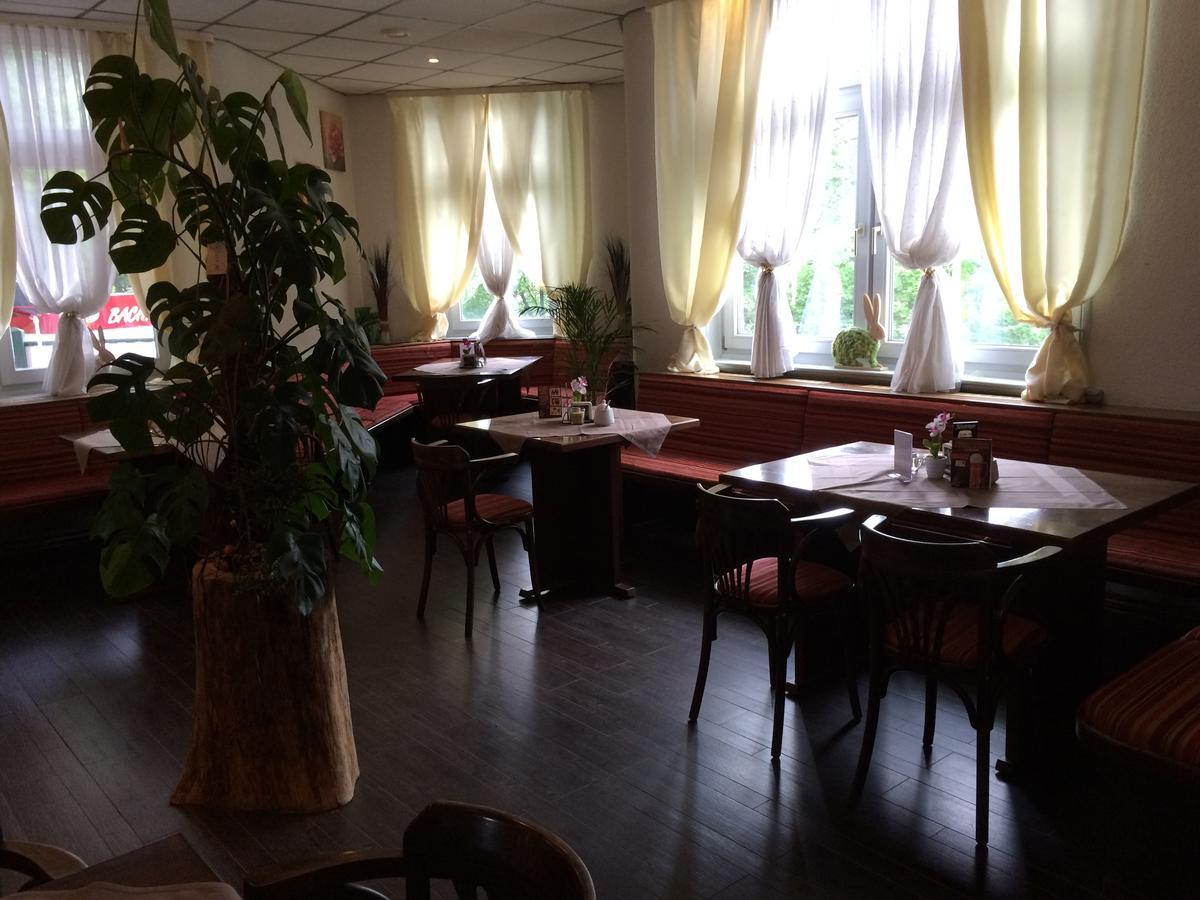 Hotel Restaurant Hohe Tanne Grossbreitenbach Esterno foto
