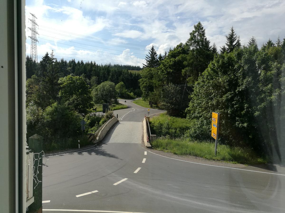 Hotel Restaurant Hohe Tanne Grossbreitenbach Esterno foto